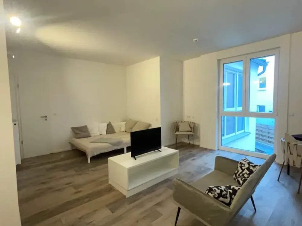 Mitten in STUTTGART ! Wunderschöne vollmöbilierte Studioapartments zur Miete mit Terrasse