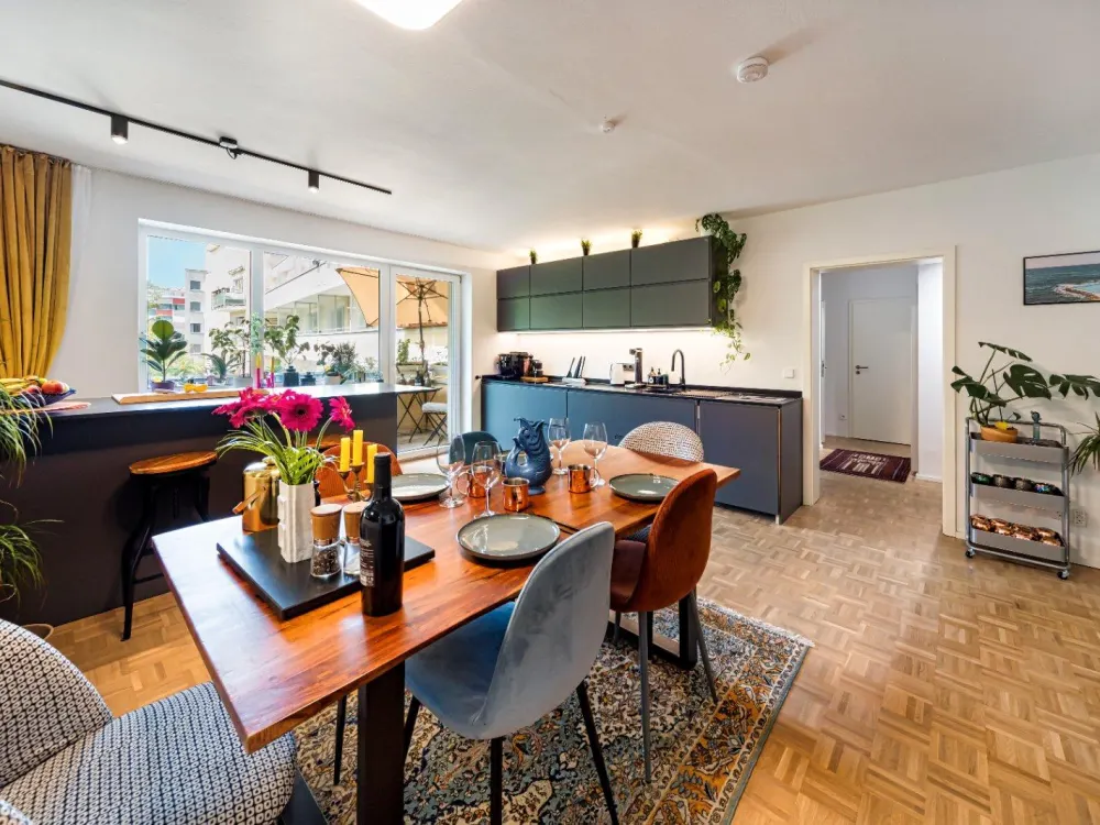 Untermiete 3-Zimmer Wohnung in München Mitte Oktober - April