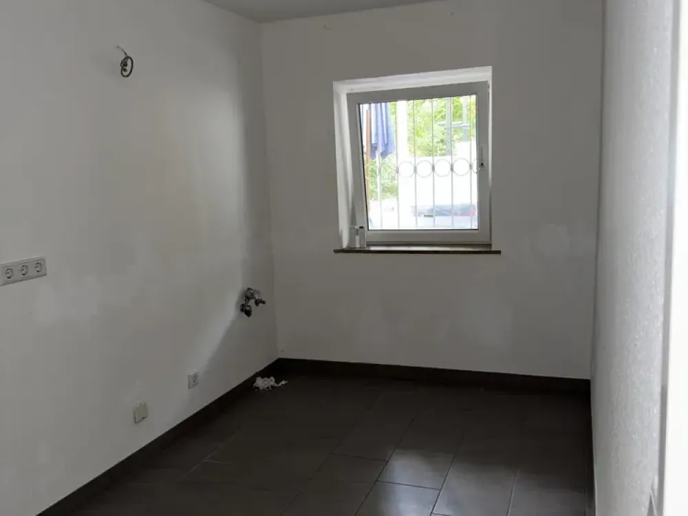 2-Room Apartment for Rent, University Hospital in Immediate Vicinity