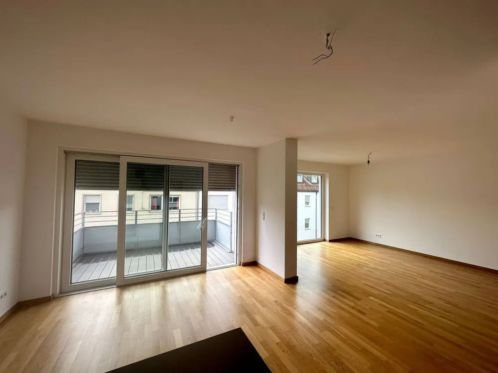 **Moderne 2,5 Zimmer Wohnung mit zwei Balkonen und Einbauküche**