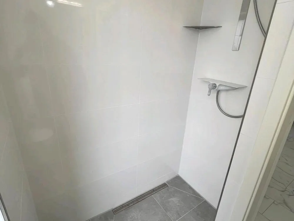 2 (3) Zimmer Wohnung