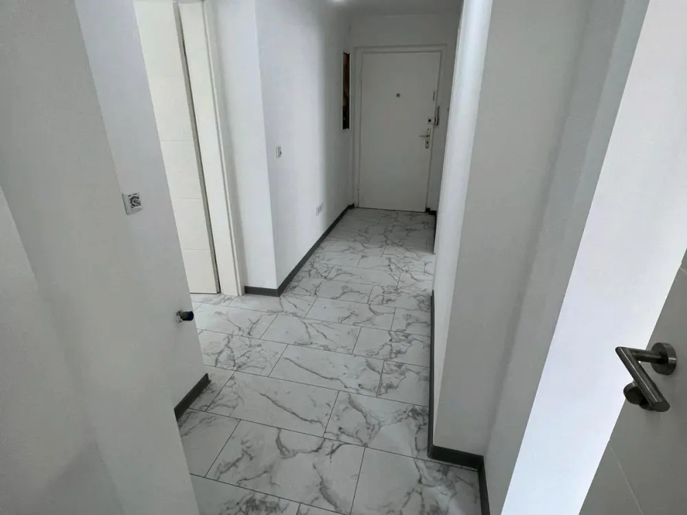 2 (3) Zimmer Wohnung