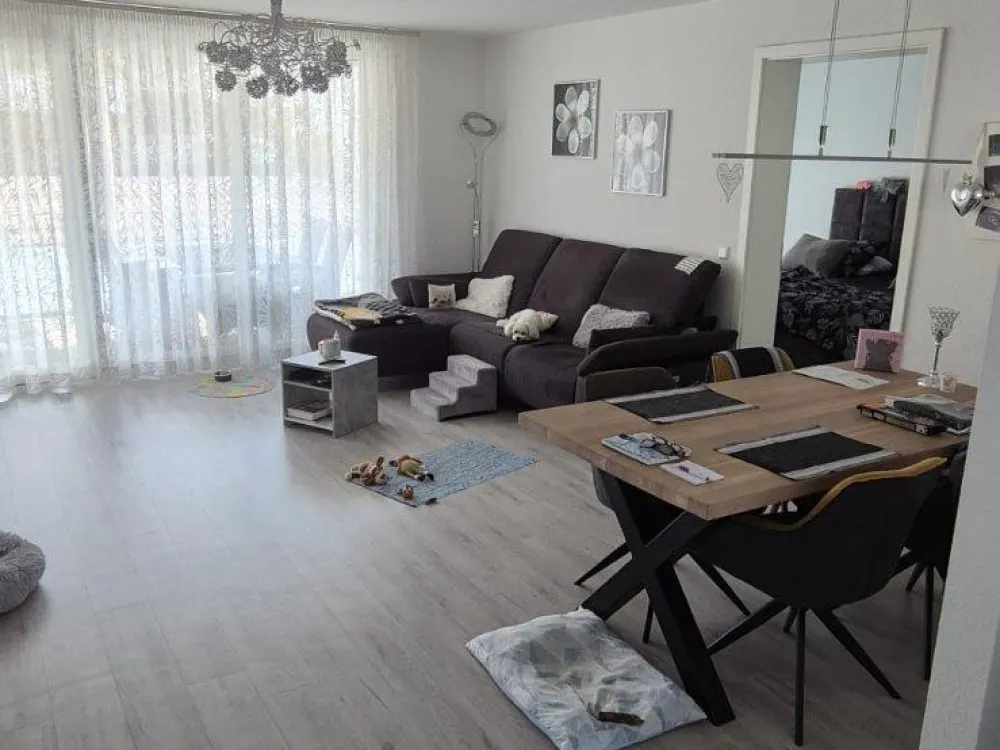 Helle 4-Zimmer-Wohnung mit Balkon in Fellbach