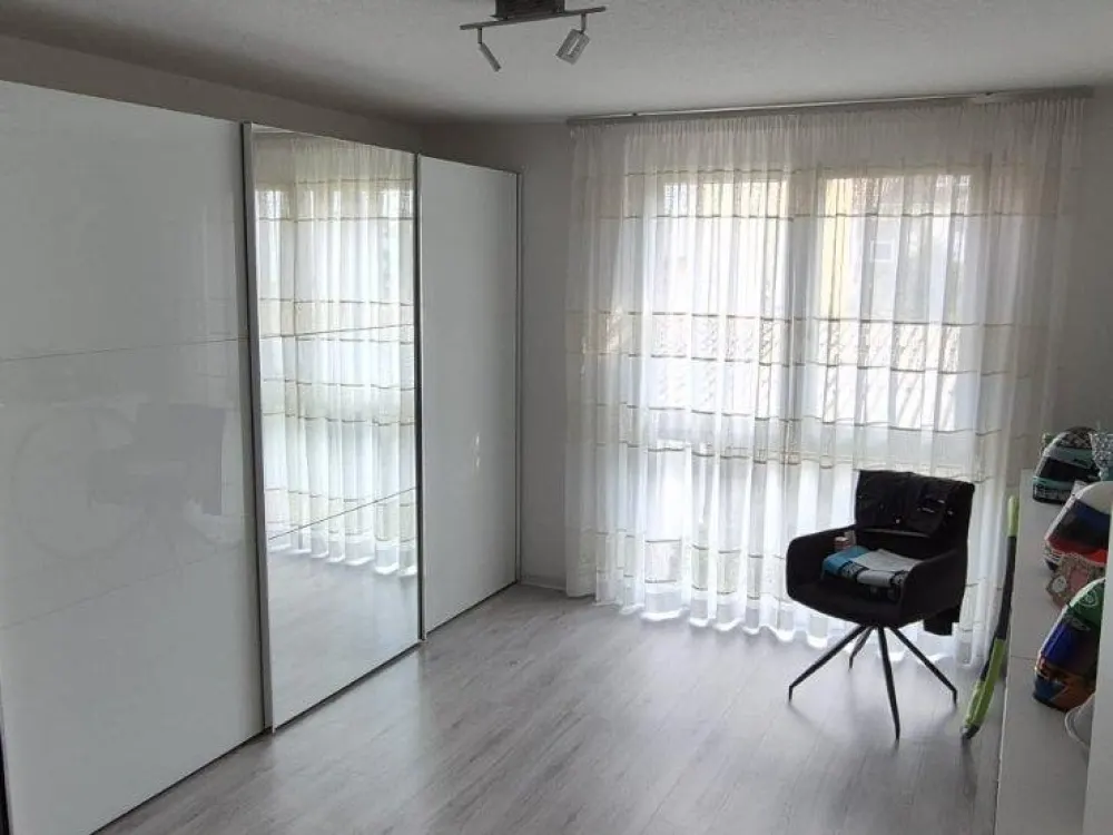 Helle 4-Zimmer-Wohnung mit Balkon in Fellbach