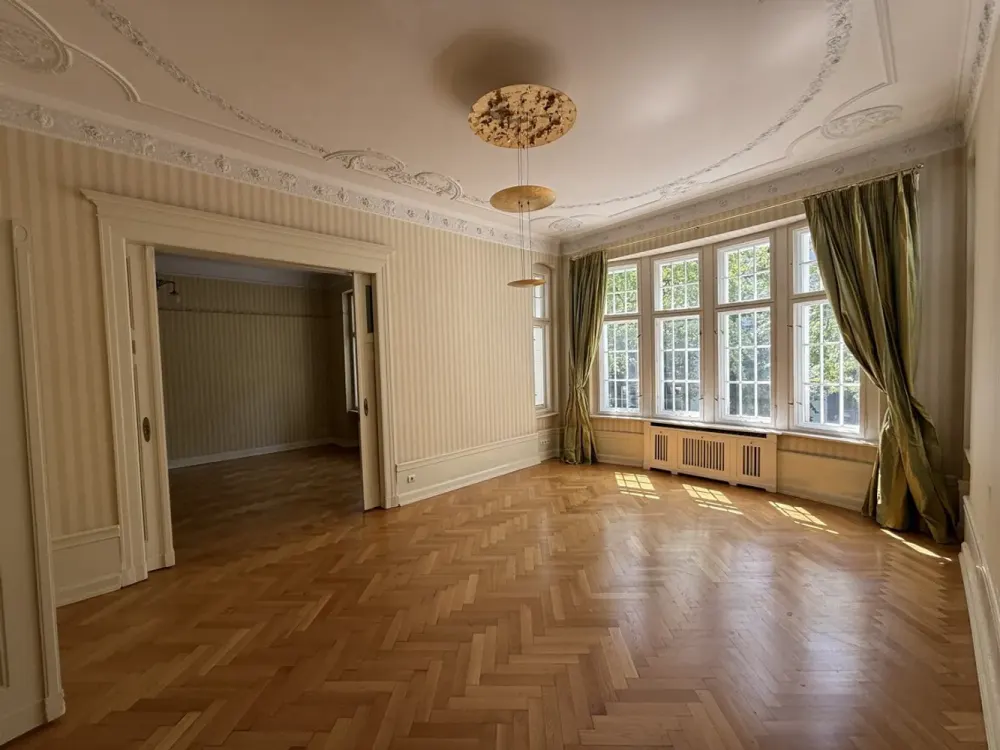 * Im Altbau mit Stil und Charme auf Zeit wohnen - 201m² Wohnfläche, 2 Balkone und in bester Lage *