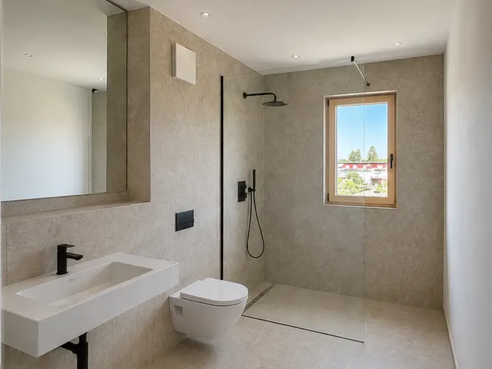 Exklusive 3-Zimmer-Wohnung mit Dachterrasse in Top-Lage!