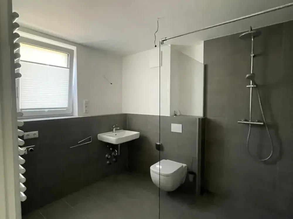Viel Platz für zwei Zimmer in Tegel-Süd
