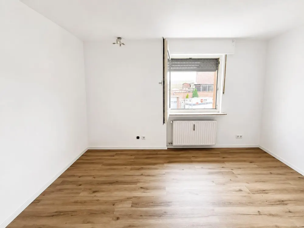 Helle & Moderne 2,5 Zimmer Wohnung mit Einbauküche