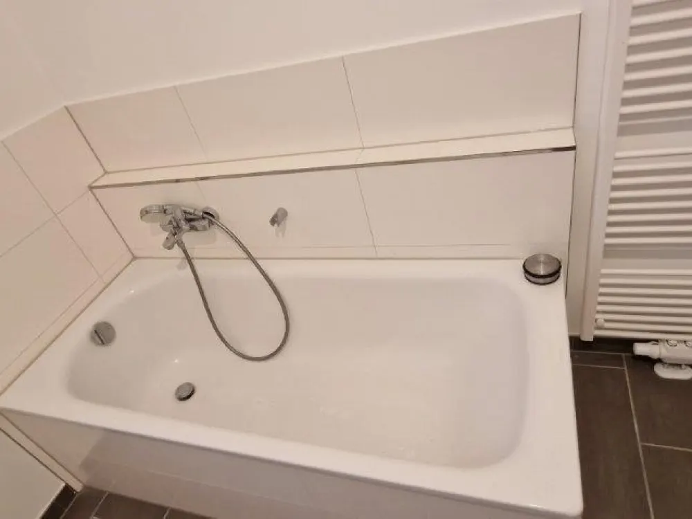 Helle 3-Zimmer-Wohnung mit Balkon, Nachmieter 01.10. Schöneweide