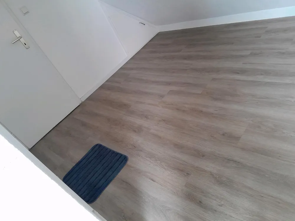 Zimmer frei ab heute! (2 Monate Zwischenmiete)