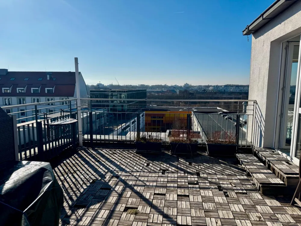 Möblierte Dachterrassenwohnung mit Alpenblick zur Zwischenmiete