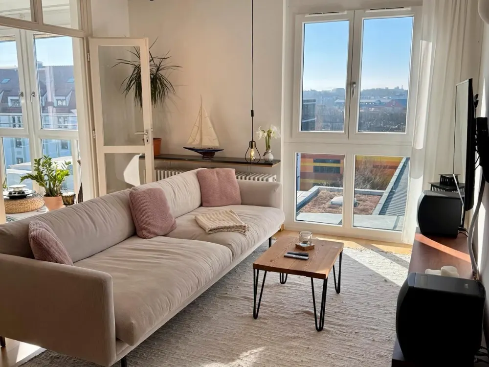 Möblierte Dachterrassenwohnung mit Alpenblick zur Zwischenmiete