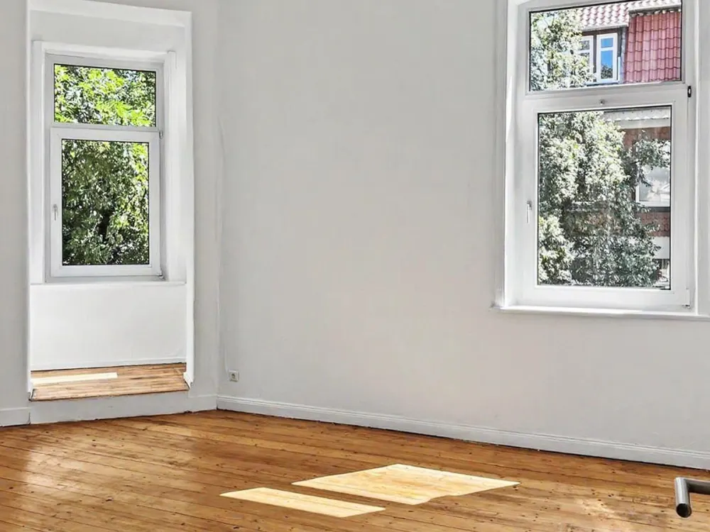 Großzügige 5-Zimmer-Altbauwohnung mit Balkon und viel Platz