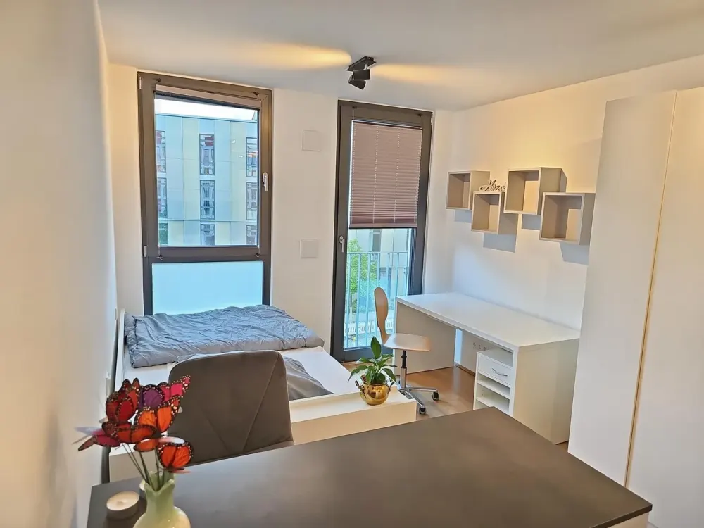 möblierte Neubauwohnung in zentraler Lage