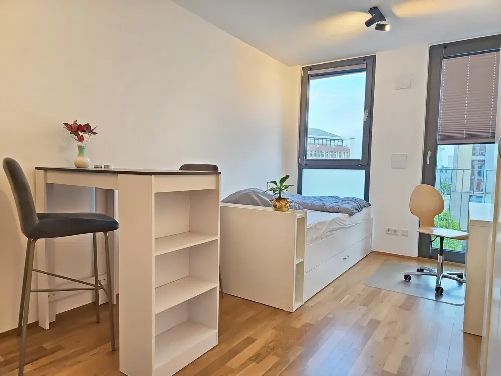 möblierte Neubauwohnung in zentraler Lage