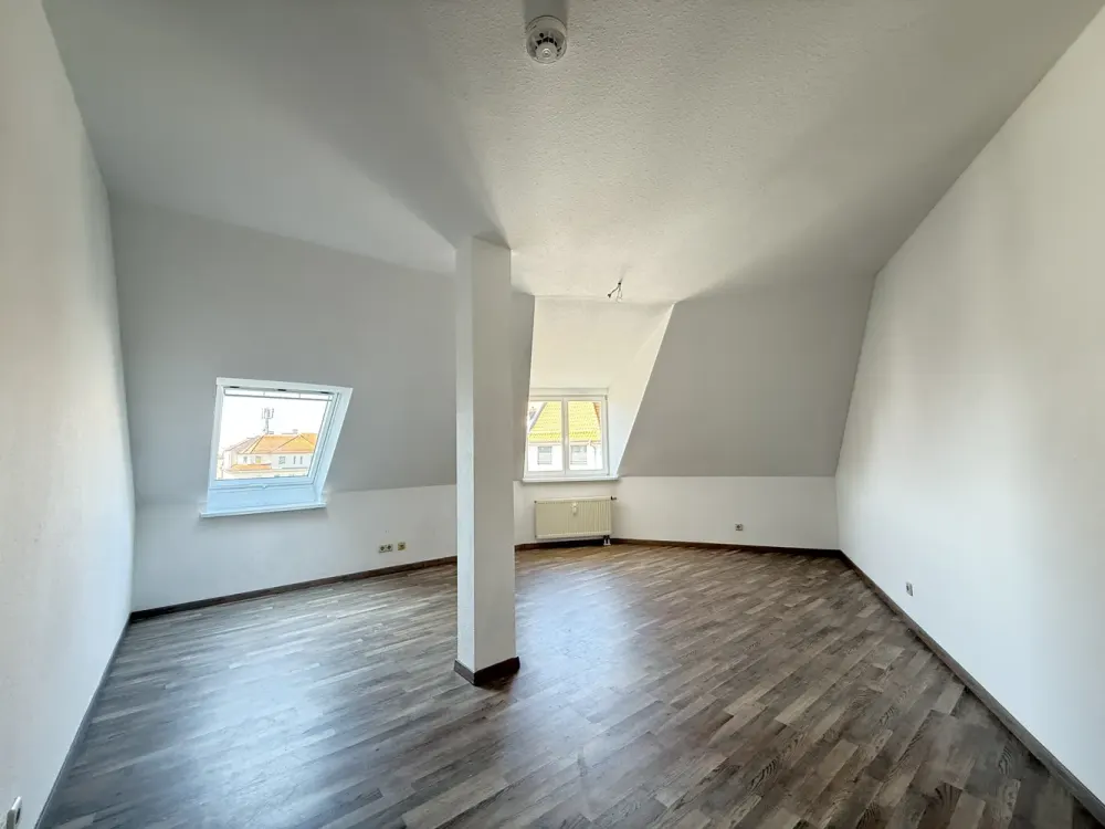 Charmante Dachgeschosswohnung in zentraler Lage!