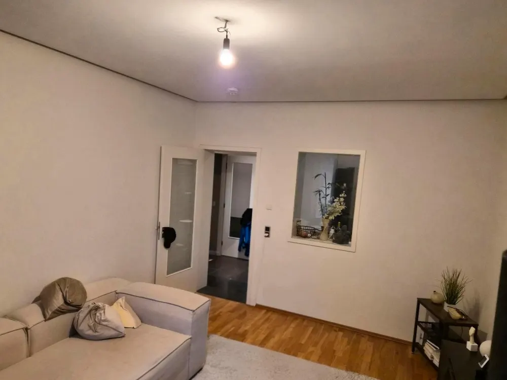 Nachmieter für Top 2,5 Zimmer-Wohnung. Ideal für WG/ Home Office