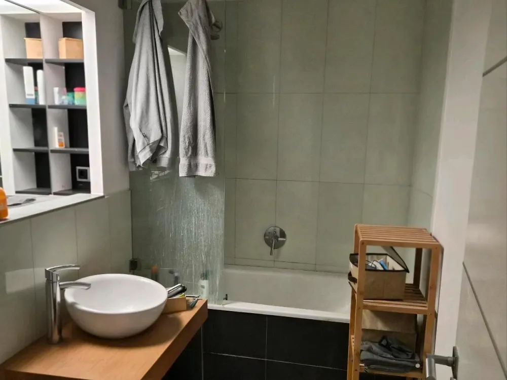 Nachmieter für Top 2,5 Zimmer-Wohnung. Ideal für WG/ Home Office
