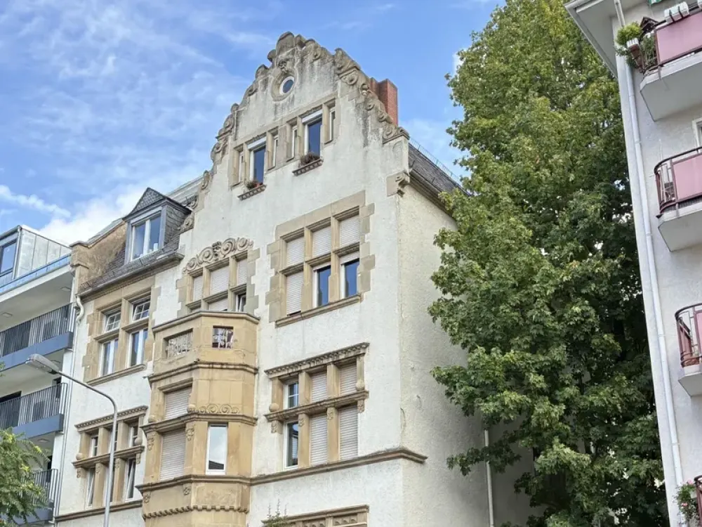 Dachterrassen-Maisonette mit 4 Zimmern und Ausblick in Frankfurt am Main
