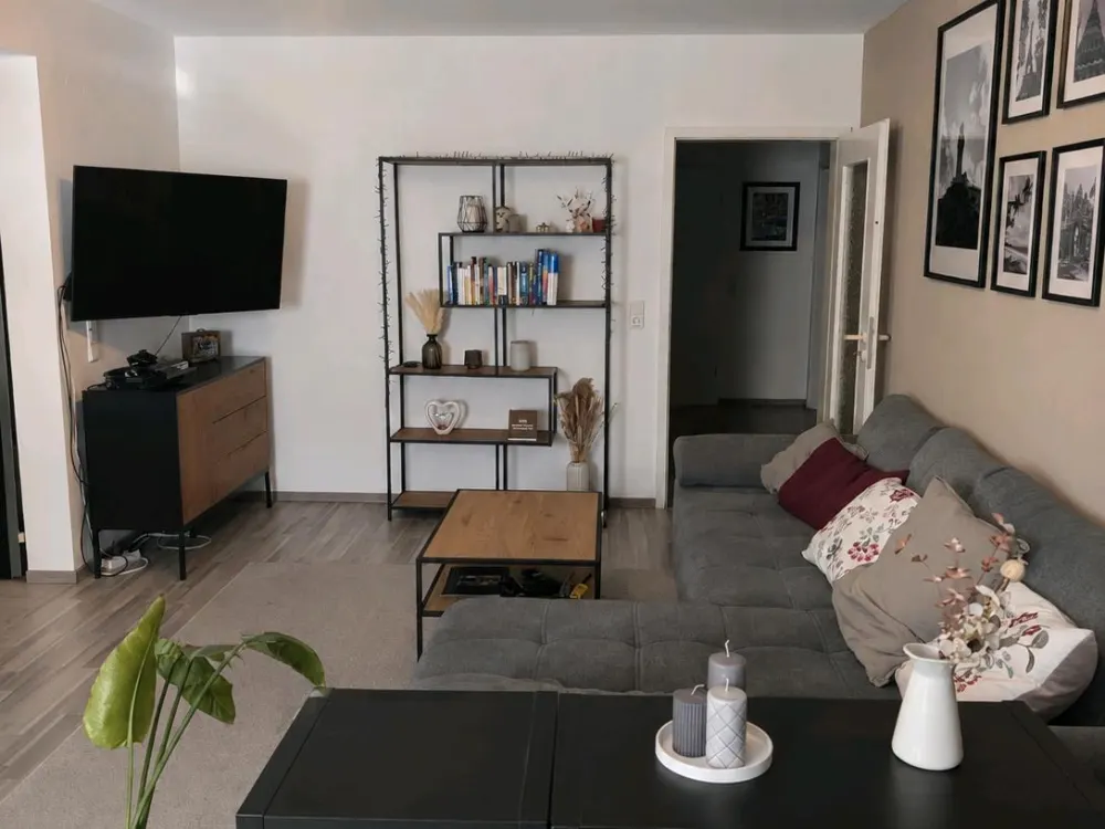 Helle möblierte 3-Zimmerwohnung mit Balkon - befristet 1.1.-30.6.