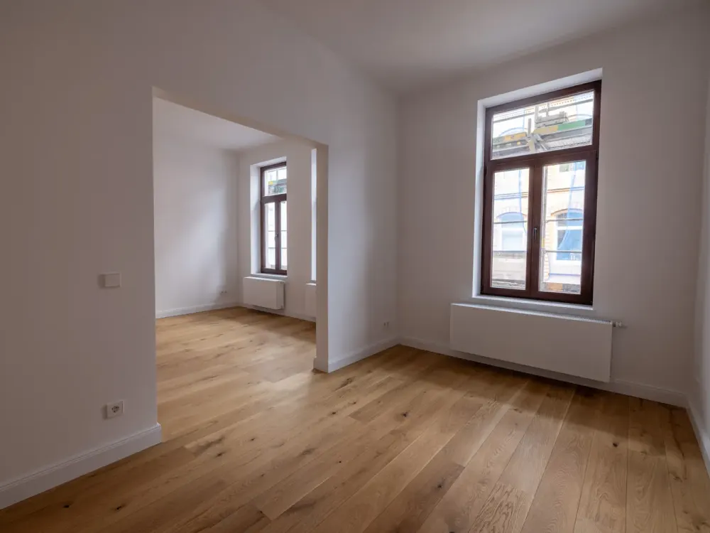 Completely Modernized 2.5-Room Old Building Apartment in List, Real Wood Parquet, LEICHT Kitchen, Elevator