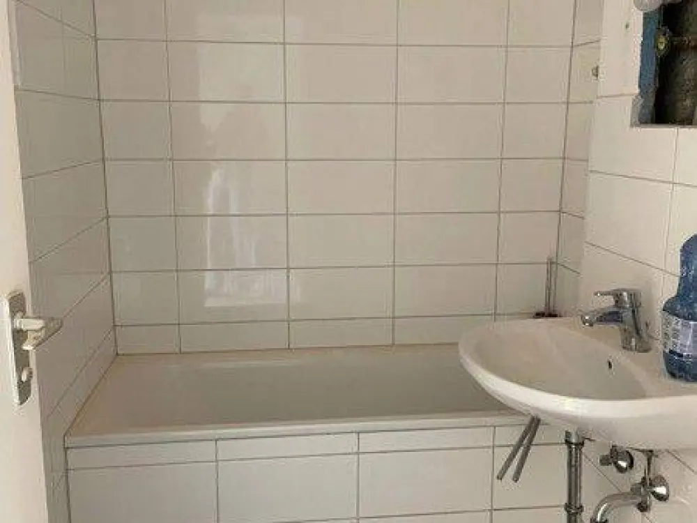 Your Future - Your Apartment: Newly Renovated 2-Room Apartment in Freimann