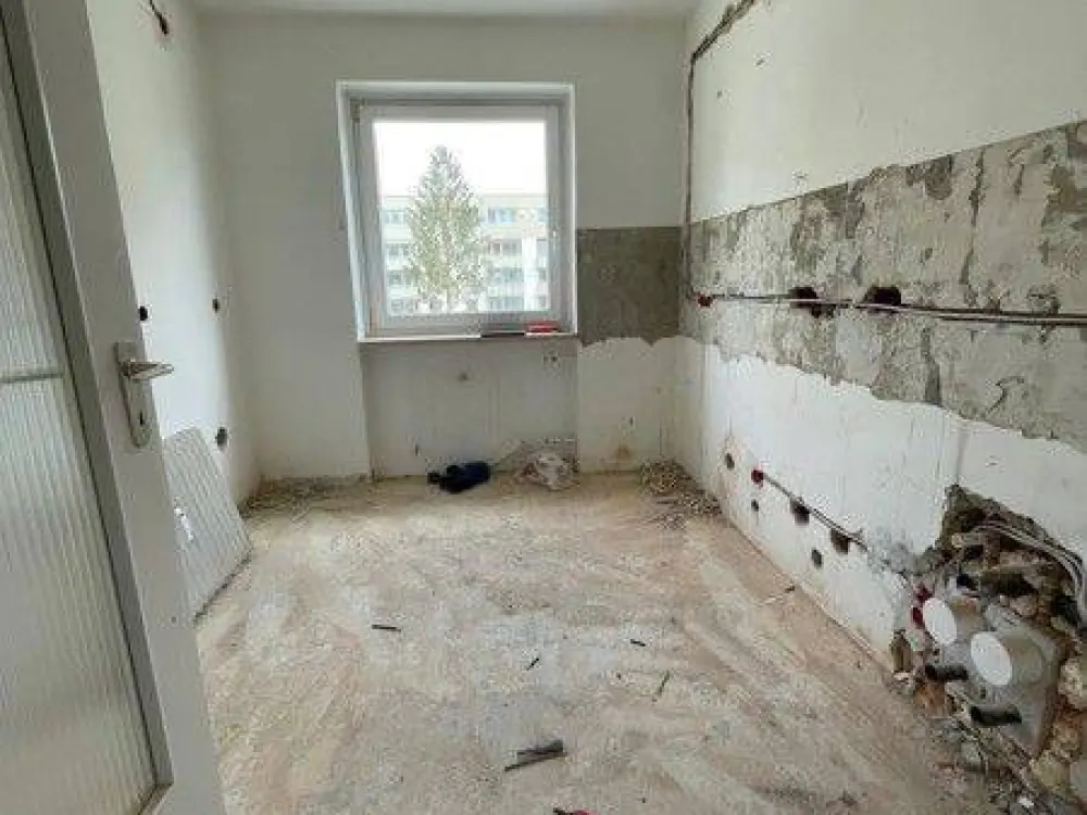 Your Future - Your Apartment: Newly Renovated 2-Room Apartment in Freimann