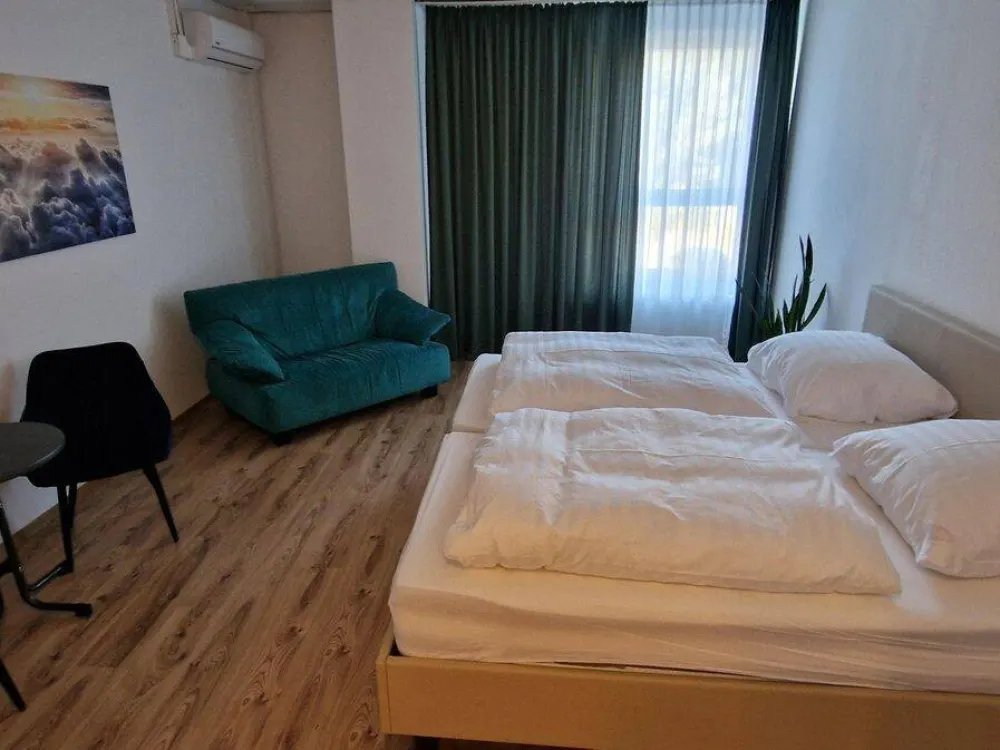 TOP 1R=34m², 2R= 7m², 3 R= 114m² möbilierte Appartements, auch für Kurzzeit vermietbar