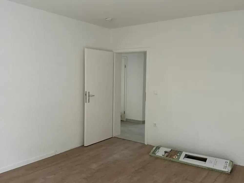 Moderne 4-Zimmer-Wohnung, komplett saniert in Top-Lage