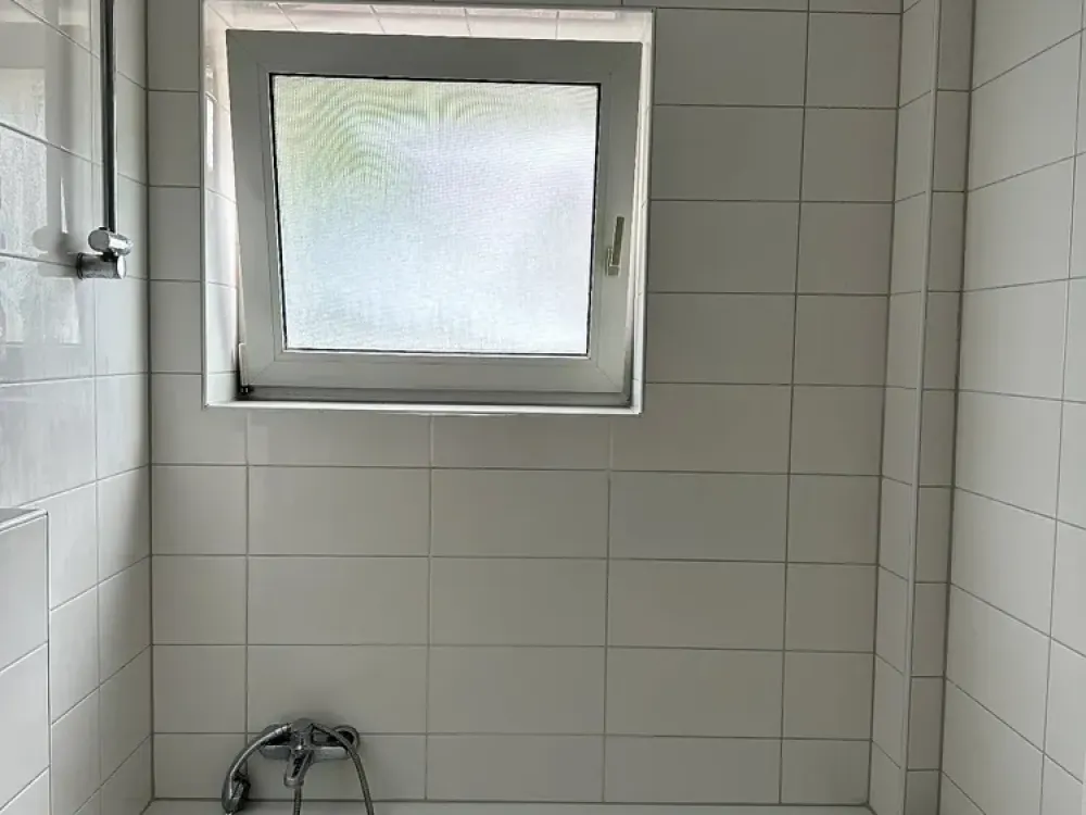 Moderne 4-Zimmer-Wohnung, komplett saniert in Top-Lage