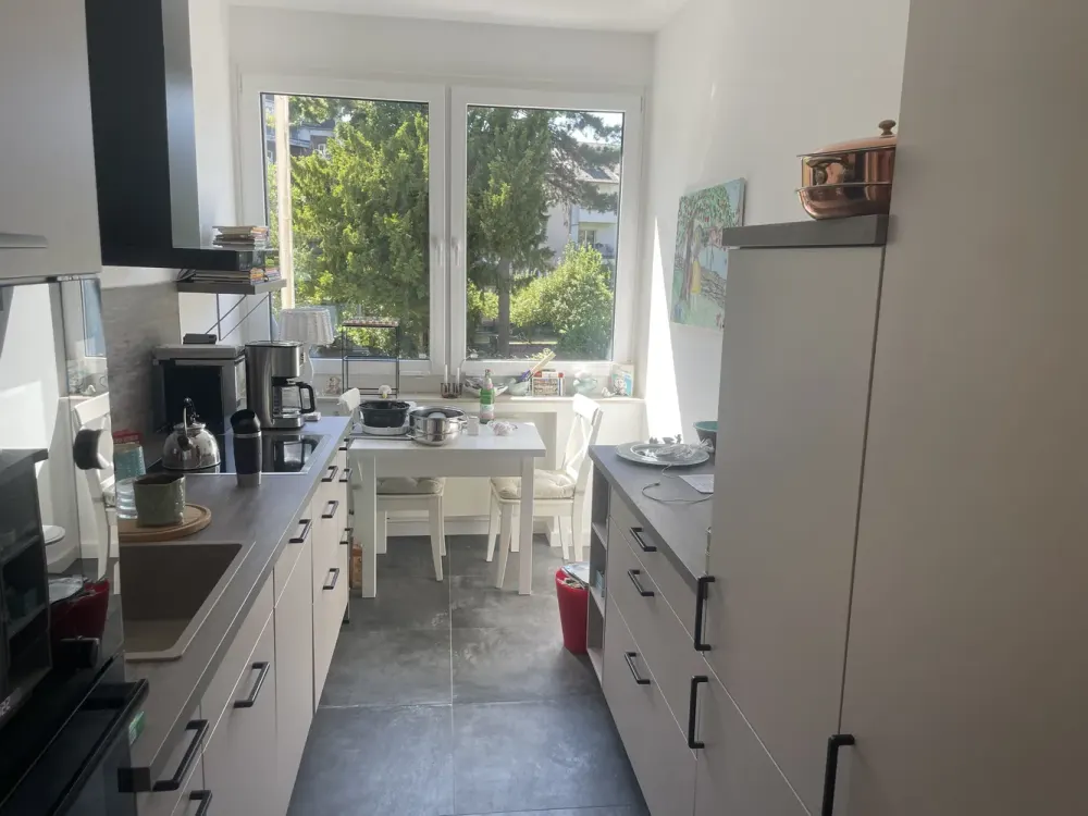 Kernsanierte 3,5-Zimmer-Wohnung mit offenem Kamin in Düsseldorf-Oberkassel