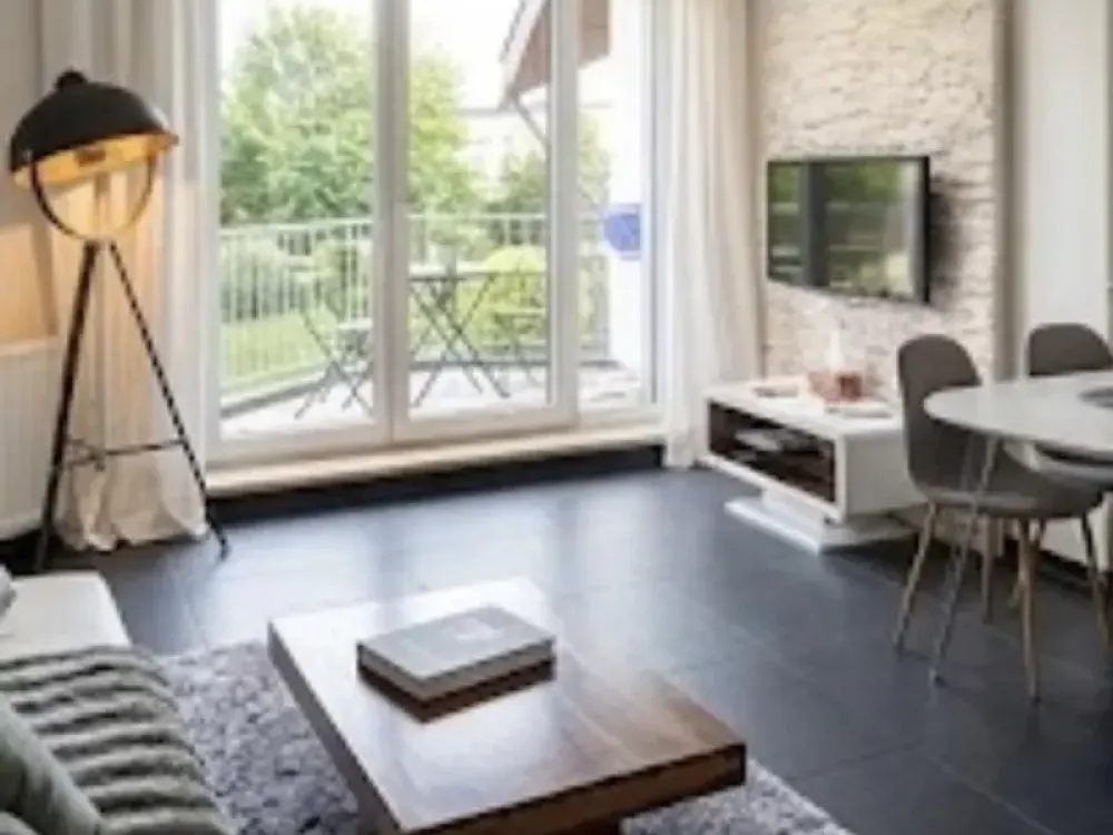 Möbliertes 1-Zimmer-Apartment mit Balkon & EBK in Leonberg