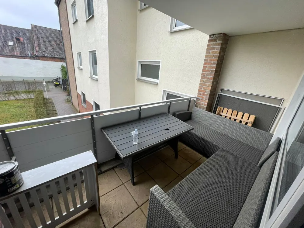 Schöne, 4 Zimmer EG-Wohnung mit Loggia und zwei Bädern in Letter