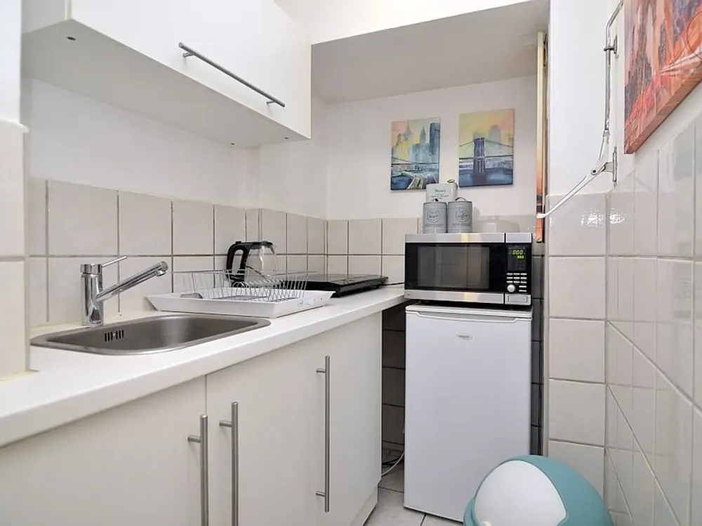 Modern möbliertes 1-Zimmer-Apartment mit Wintergarten und WLAN Nürnberg Innenstadt