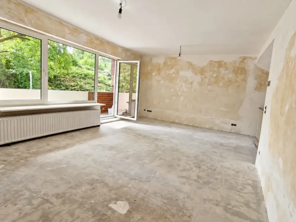 Quiet Living in Green Surroundings - Newly Renovated and Well Connected