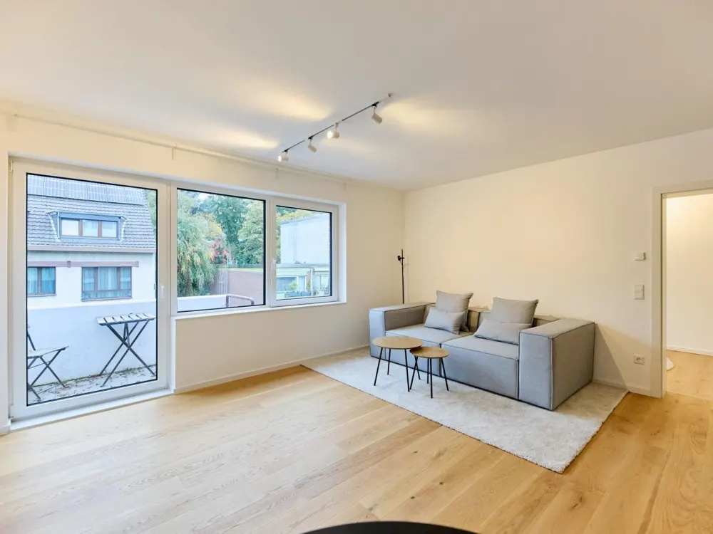 Sanierte und möblierte 2,5-Zimmer Wohnung