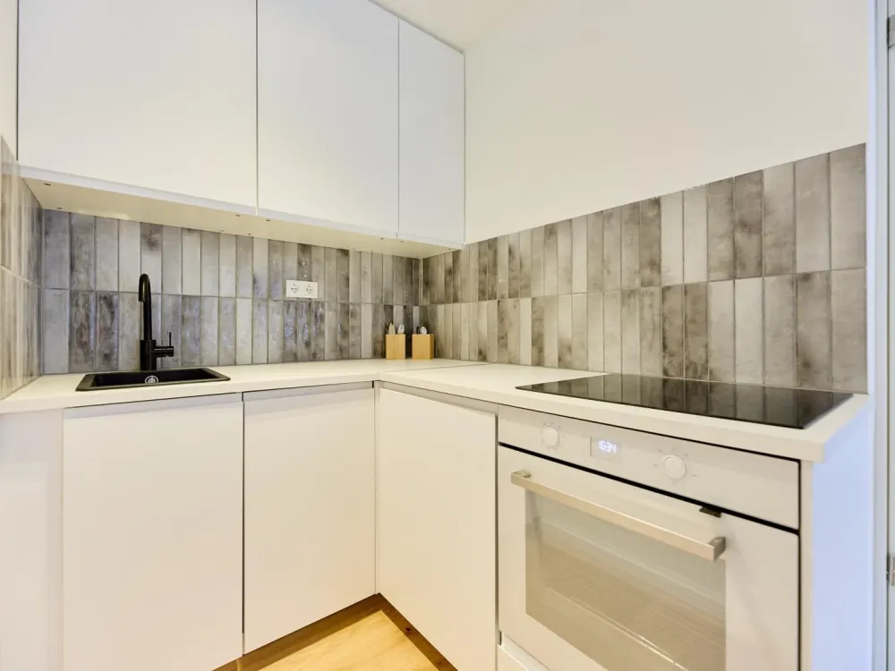 Sanierte und möblierte 2,5-Zimmer Wohnung