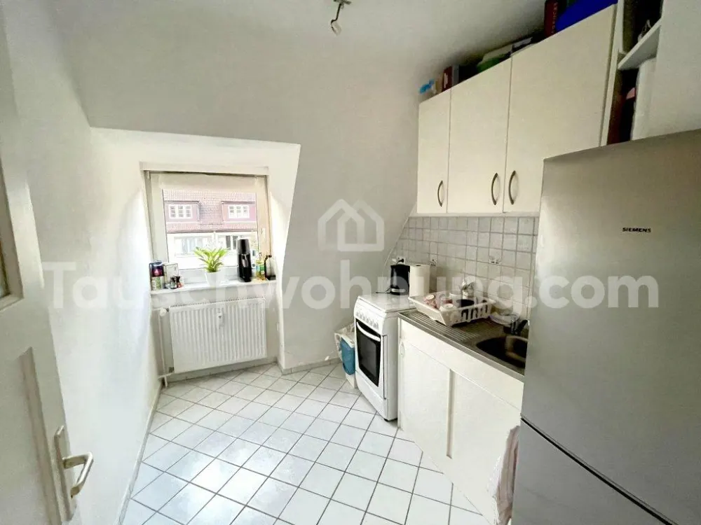[TAUSCHWOHNUNG] 2 Zimmer DG 580 warm