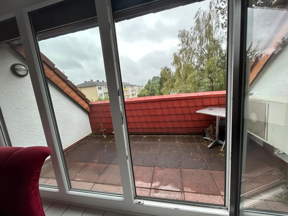 2 Zimmer Wohnung 46qm mit EBK BalkonGarage sofort mit Klimaanlage