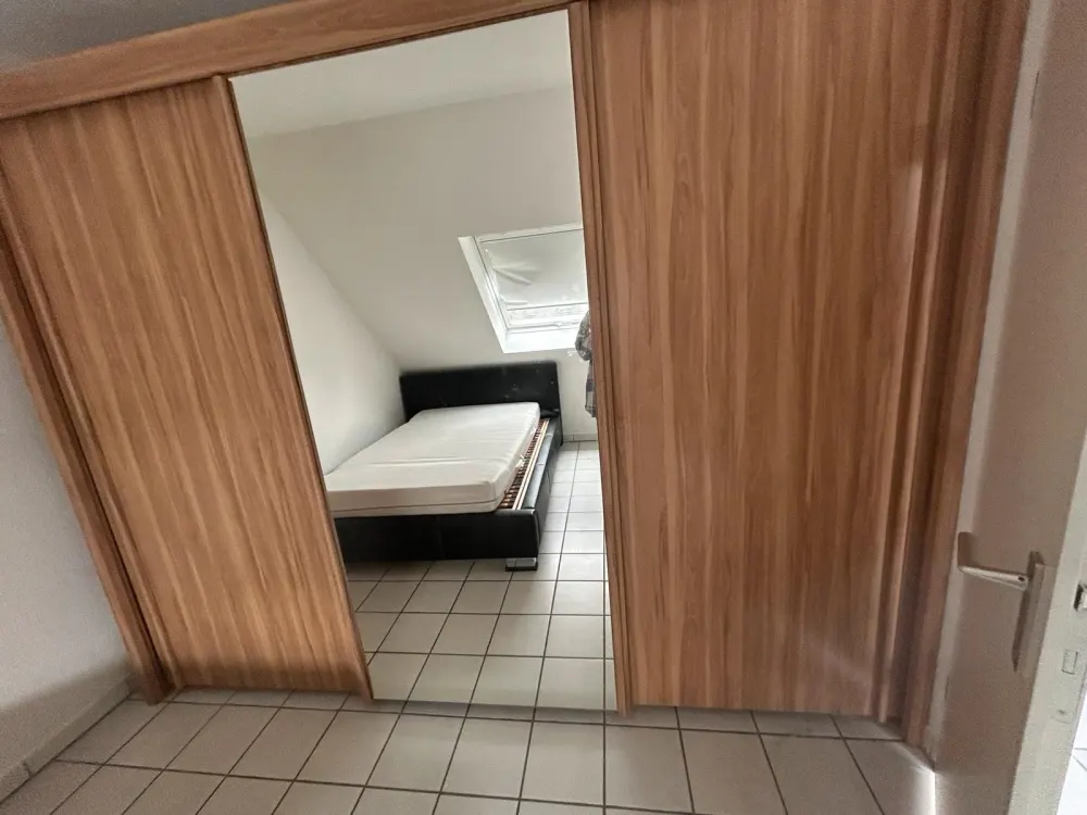 2 Zimmer Wohnung 46qm mit EBK BalkonGarage sofort mit Klimaanlage