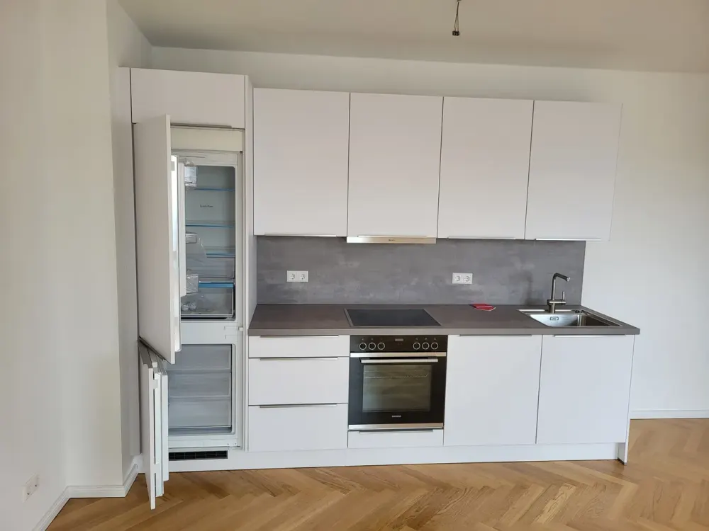Dachgeschoßneubau mit 2-Zimmer, EBK und Parkett