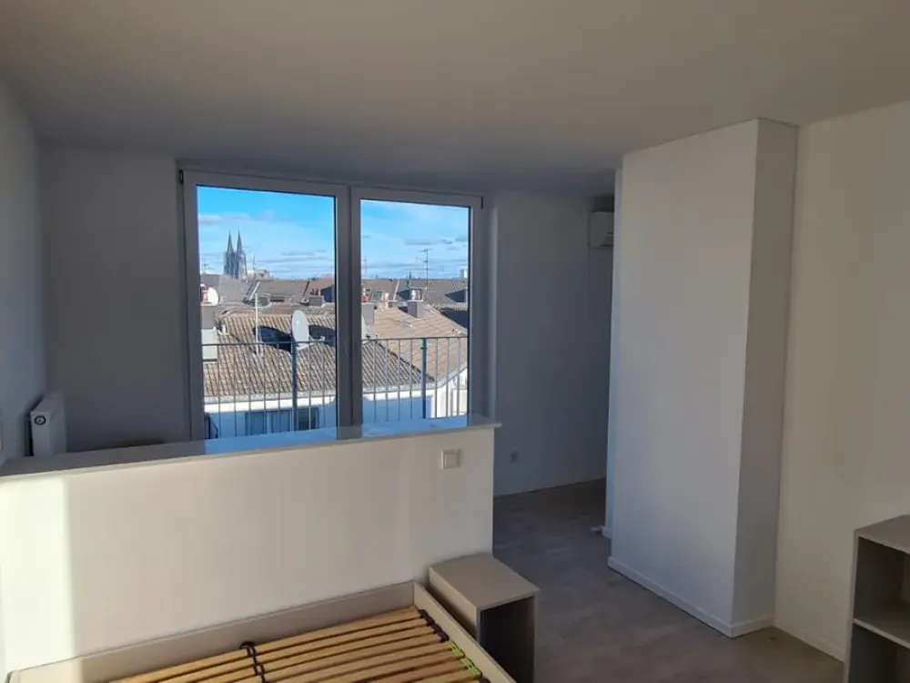 Möblierte 1-Zimmer-Penthouse-Wohnung mit Klimaanlage - in TOPLAGE # 22.3