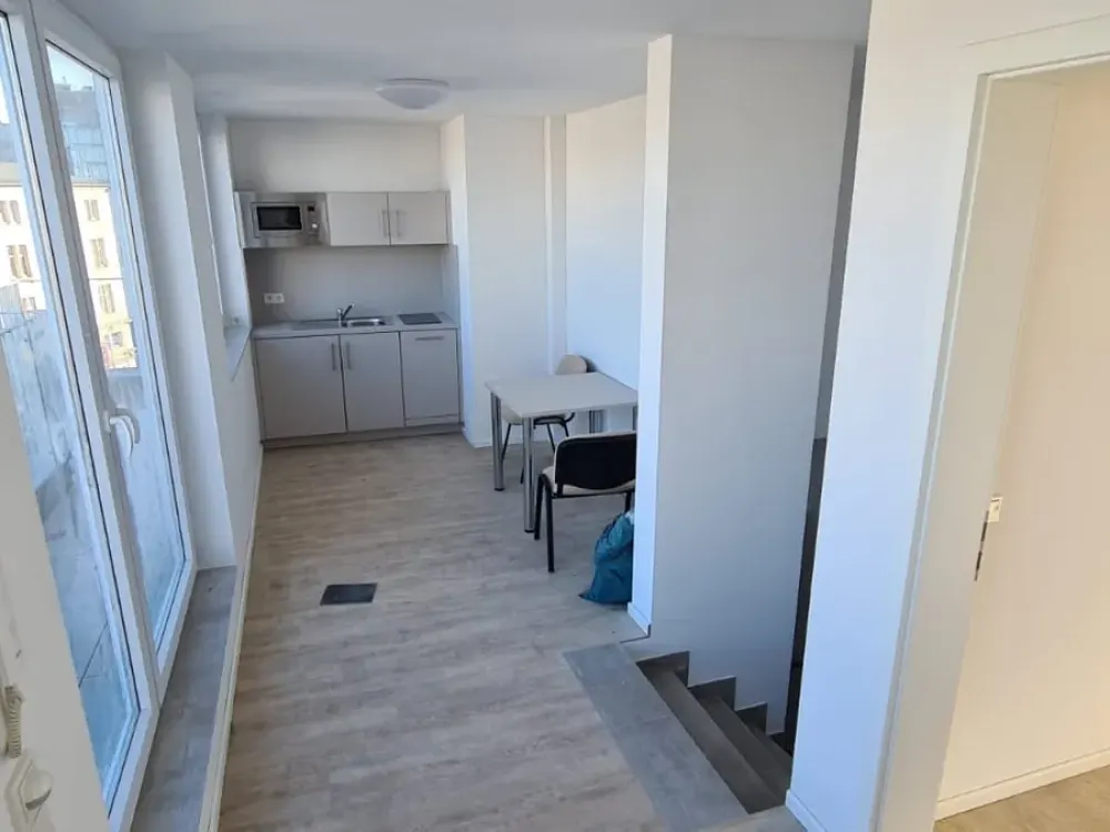 Möblierte 1-Zimmer-Penthouse-Wohnung mit Klimaanlage - in TOPLAGE # 22.3