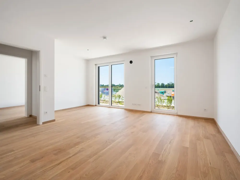 Modern 2-Room Apartment with Built-in Kitchen on the Ground Floor