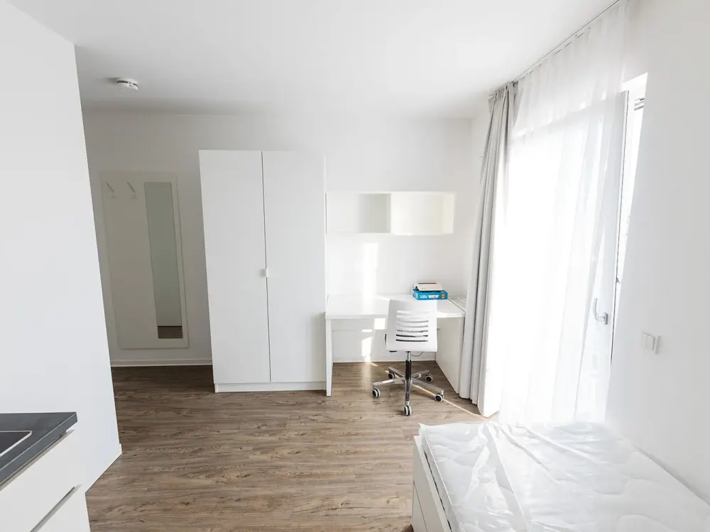 Fully Furnished 1-Room Apartment - Timelessly Modern in Köln Kalk