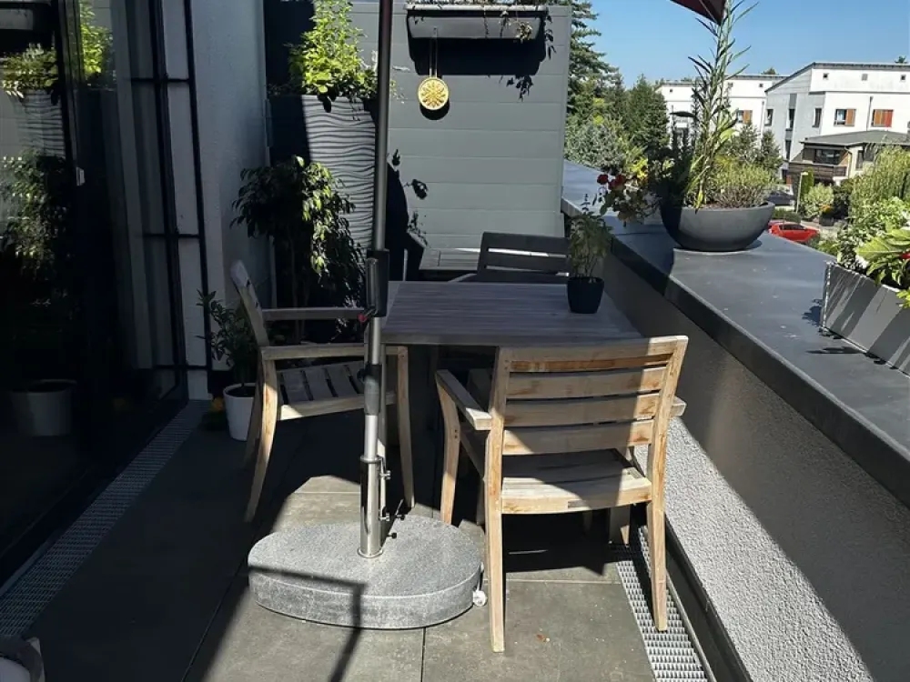 2 Raum Wohnung mit großem Balkon