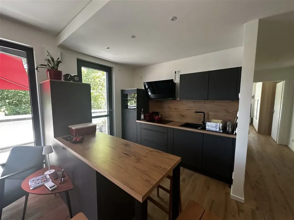 2 Raum Wohnung mit großem Balkon