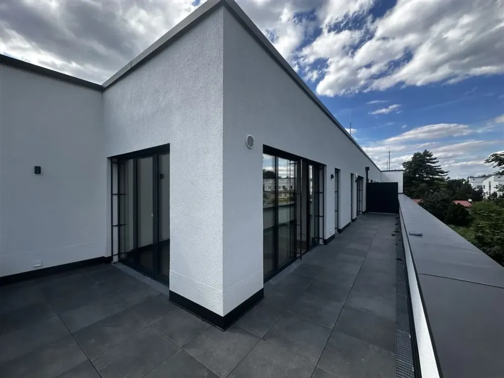 2 Raum Wohnung mit großem Balkon