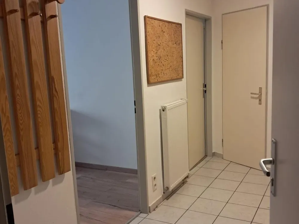 2-Zimmer Wohnung mit Balkon nur an Student.