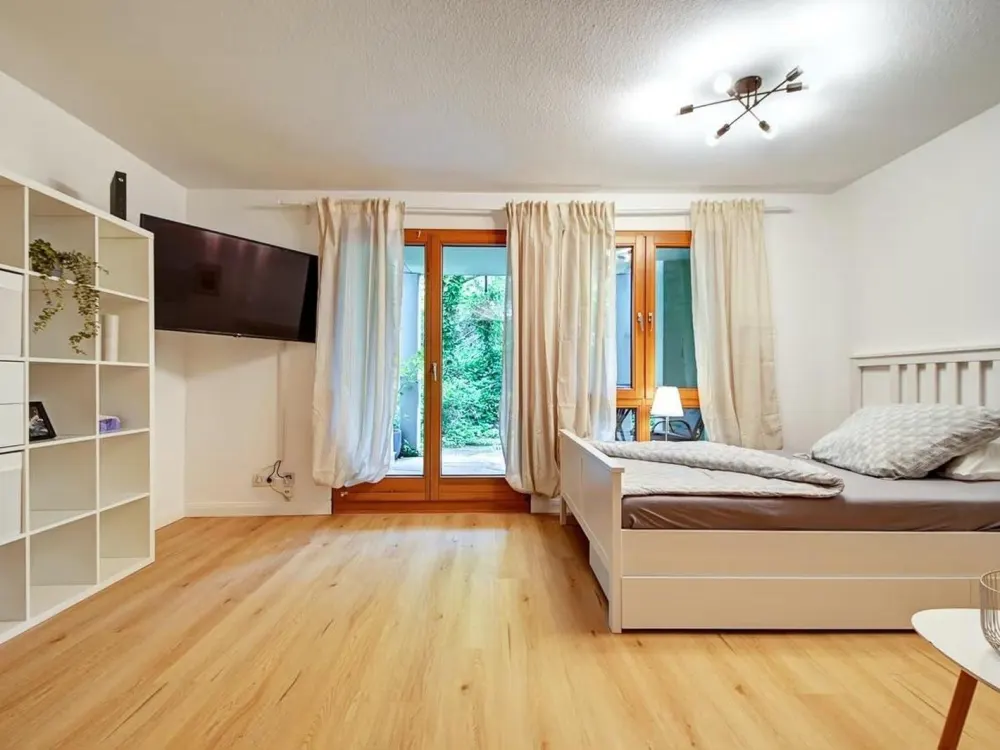 Modern möblierte 1-Zimmer-Wohnung mit Terrasse und TG-Stellplatz in ruhiger Lage in Böblingen
